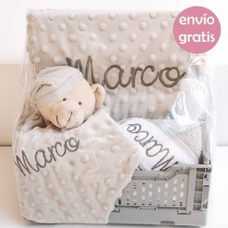 cesta-regalo-bebe-mi-primera-canastilla-personalizada