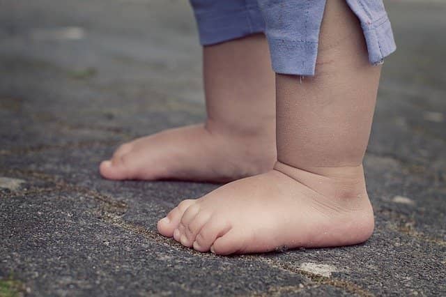 Zapatos para bebés: ¿Cuál es el más adecuado etapa? - Entre Tartas Pañales - Blog de bebés puericultura